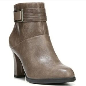 Life Stride Loften velocity memory foam taupe Ankle Bootie